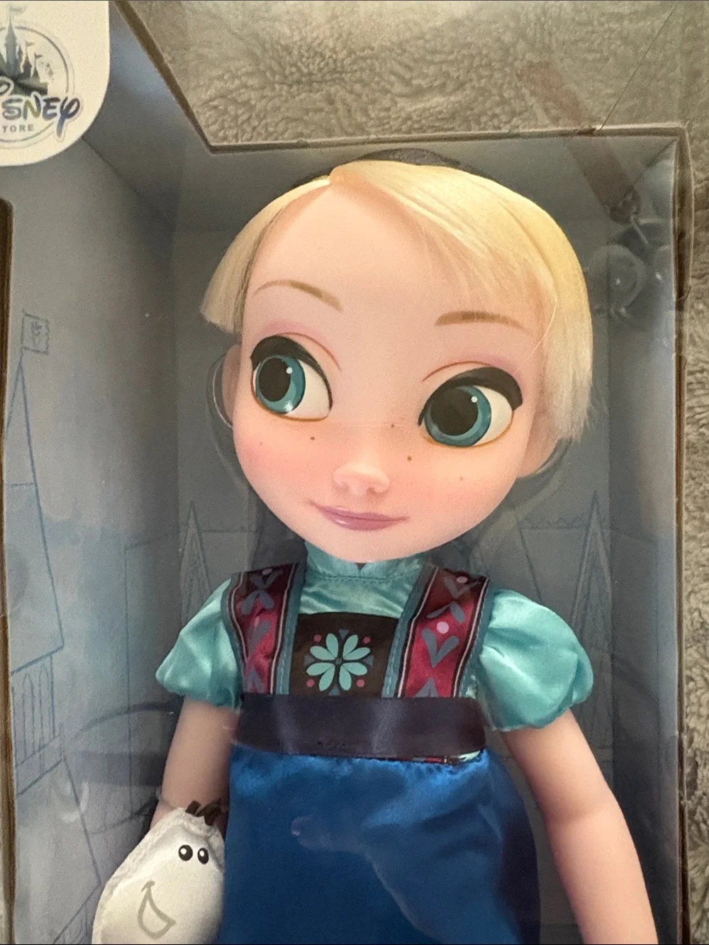 Disney Elsa Animator Doll in Blue and Teal Outfit